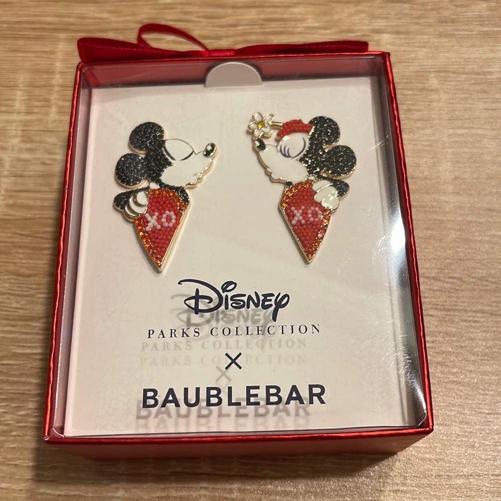 Disney Parks x Baublebar Mickey and Minnie Kissing Heart Stud Earrings
